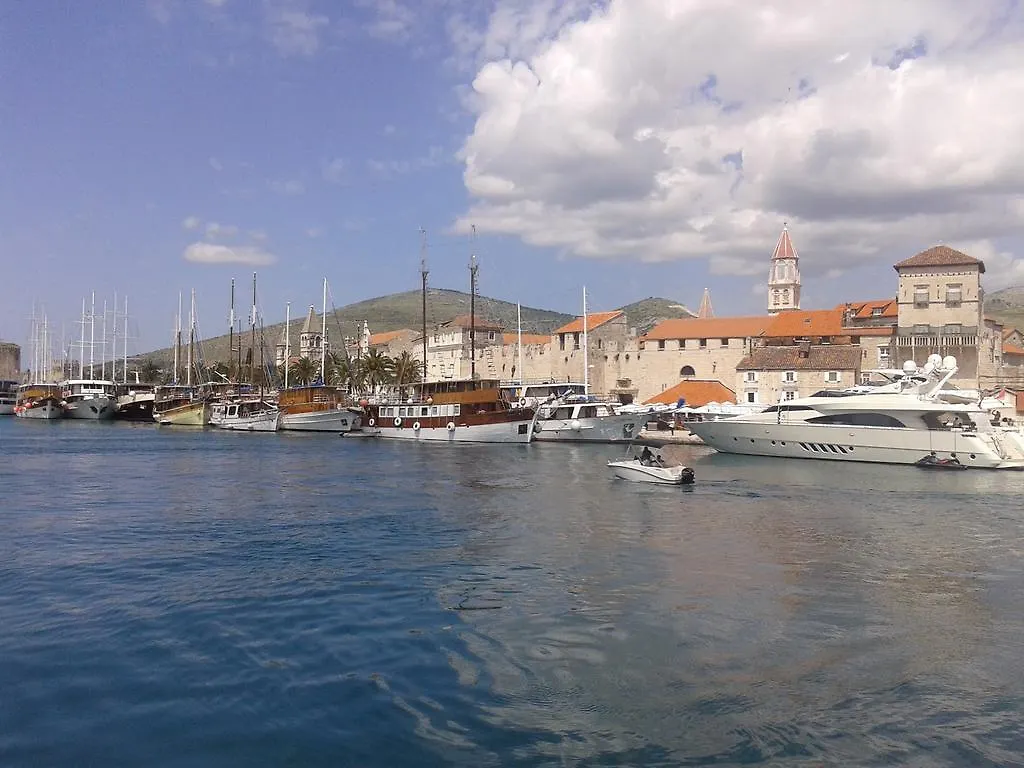Apartments Filip Gostinjska kuća Trogir
